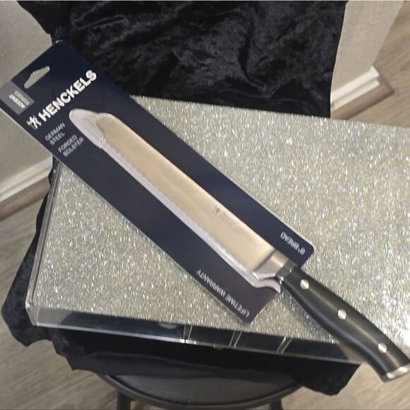 Henckels Accent Forged 8" Bread Knife - Picture 5 of 5